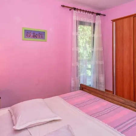 Marija Beach Apartment *